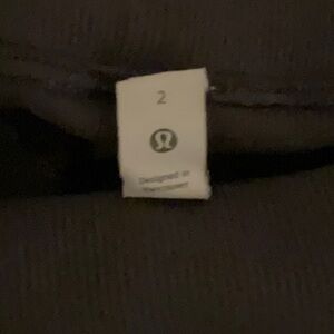 Lululemon: Dark Grey, Comfy